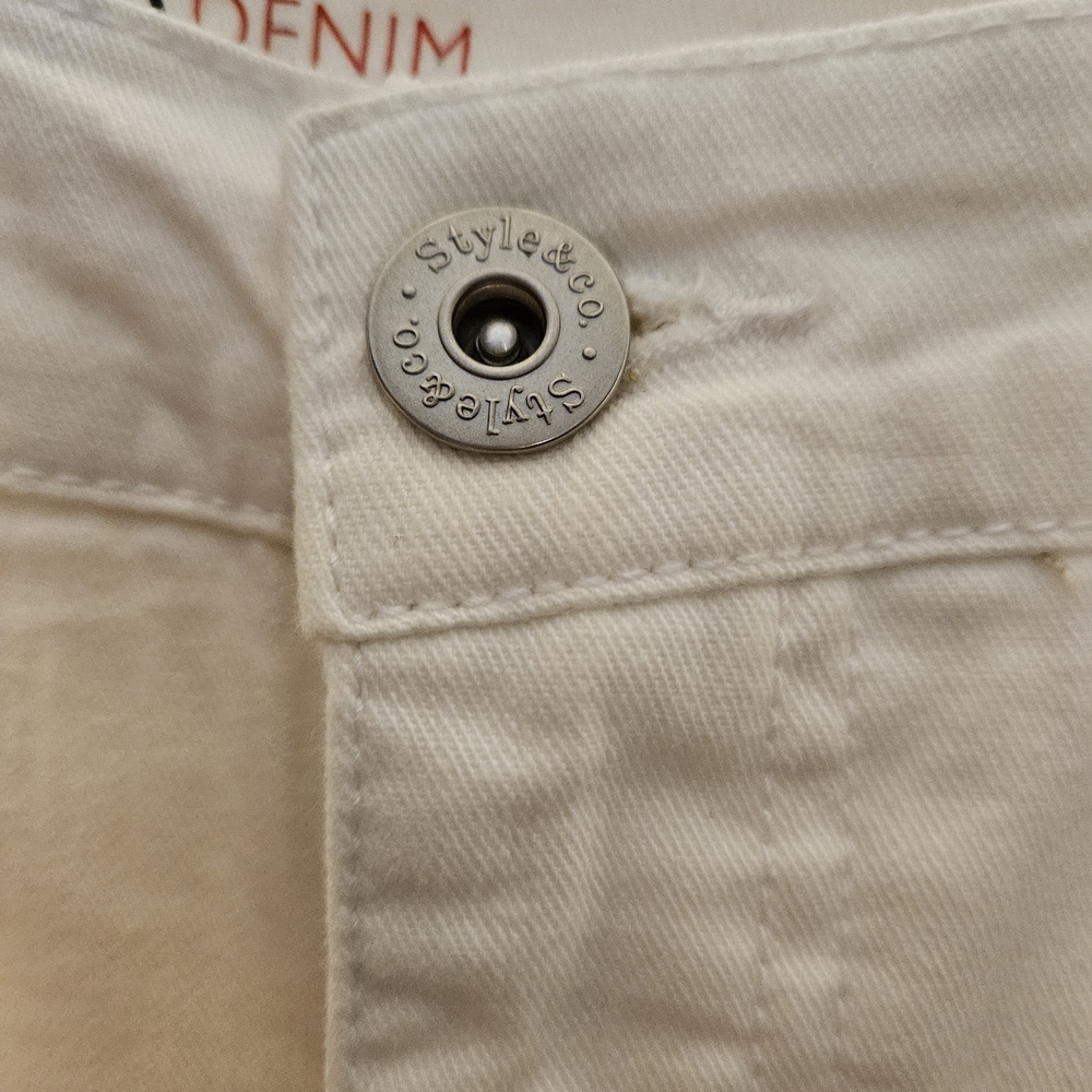 Women's Cream Ankle Jeans - Picture 3 of 11